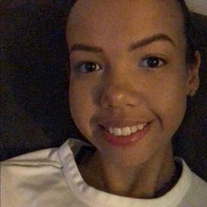 Meet your Posher, Mayrelin